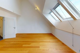orea | Helle Dachgeschoss-Wohnung mit Balkon | Smart besichtigen · Online anmieten | DS1