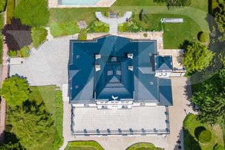 Traumhafte Villa mit Pool in Grün- Ruhelage