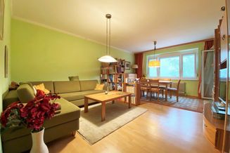 3 Zimmer Wohnung mit verglaster Loggia | separate Küche mit AR | Ruhelage mit Grünblick | Schillerstraße | zzgl. WBF