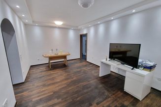 Helle und moderne 3-Zimmer Wohnung mit Loggia