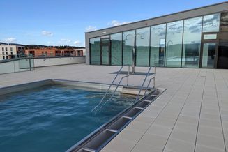 Helle 3-Zimmer Neubau-DG-Wohnung mit Balkon &amp; "verlängertem Wohnzimmer" | Pool, Fitness, Sauna, uvm. | provisionsfrei