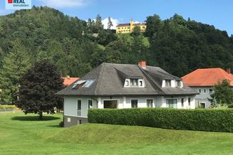 Repräsentativer Landsitz mit idyllischer Grünfläche und Schloßblick in Arnfels