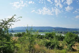 Baugrund an der Donau bei Melk mit Traumausblick bis zum Ötscher