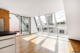 // Exklusive Maisonette im Dachgeschoss // Stilvoll Wohnen auf 146 m² inkl. Dachterrasse und 2 Balkonen //