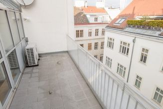 Helle 2 Zimmer-DG-Terrassenwohnung in Rathausnähe mit Einbauküche! Unbefristeter Vertrag!