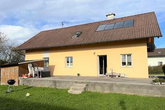 Charmantes Einfamilienhaus mit Garage in sonniger Siedlungslage im Ortsteil Lindach