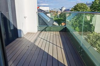 Traumhafte Dachgeschosswohnung mit zwei Terrassen im Herzen von Essling