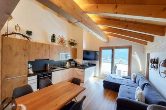 Exklusive 2-Zimmer-Dachgeschosswohnung mit Bergpanorama in Goldegg