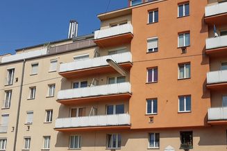 Hochwertig sanierte Singlewohnung mit Balkon