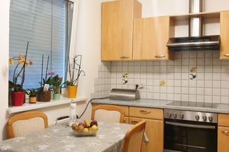 3-Zimmer Küche Wohnung mit Loggia und Balkon und Tiefgaragenplatz (absolute Ruhelage)