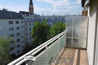 "Sonnige Dachgeschosswohnung mit 2 Terrassen!"