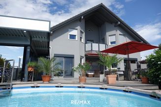 Wunderschönes Wohnhaus in herrlichster Aussichtslage, mit Pool, Sauna, Loggia, traumhafter Terrasse!