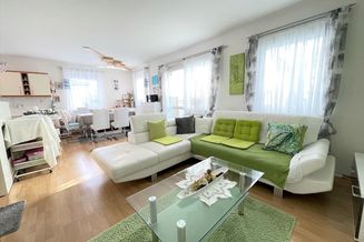 Hochwertige, lichtdurchflutete 3-Zimmer-Wohnung mit Wintergarten und KFZ-Carport in absoluter Bestlage in Lieboch