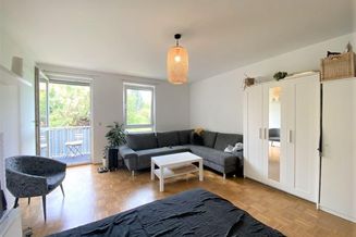 Ruhige 2-Zimmer-Wohnung mit schönem Balkon in absoluter Grünruhelage