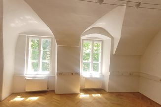Gotische Räume suchen ein "Burgfräulein"