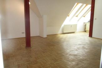 Zentrale 2-Zimmer-Dachgeschoßwohnung mit Küchenblock in Kapfenberg zu mieten !