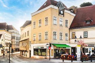 Im Takt der Zeit: "Uhrenhaus" und Kleines Sgraffitohaus:Historische Architektur offen für Neues