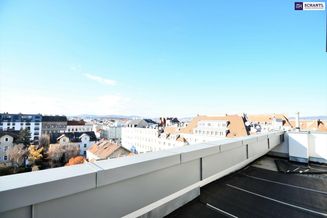 Starten Sie ins neue Jahr mit einer neuen Wohnung! Perfekt aufgeteilt + Fernblick + Balkon und Terrasse + Rundum saniertes Altbauhaus!