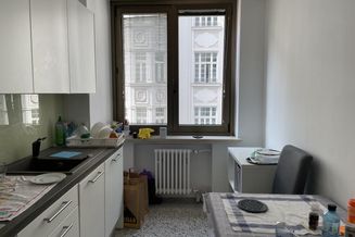 2 room apartment (living room + one bed room) ***** next to the Vienna Opera / City Centre *****