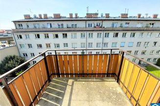 Helle 3 Zimmer Wohnung mit Balkon in Hetzendorf