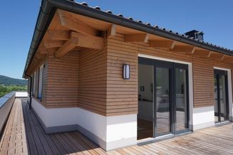 Penthouse-Traum in Mondsee - 135 m² Wohnfläche, umliegende Dachterrasse mit 153 m², Lift bis in die Wohnung - hochwertigste Ausstattung ! ! !
