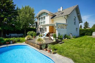 Charmantes Einfamilienhaus mit Pool und Garten