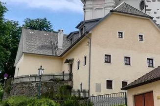 Historisches, generalsaniertes Haus in Aussichtslage mit 2 Wohneinheiten