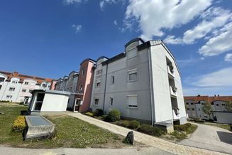 große, gepflegte 4 Zimmer Wohnung mit Balkon in Ruhelage zu verkaufen - inklusive Tiefgaragenplatz