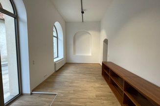 Schwaz: Generalsaniertes Büro/Geschäftslokal/Ordination