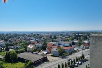 Wohnung mit Loggia und richtig tollem Fernblick über die Dächer von Graz.