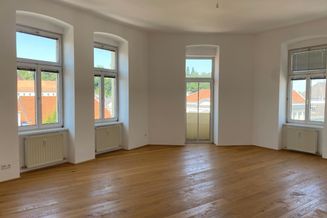 Lichtdurchflutete Drei-Zimmer-Altbauwohnung mit Balkon in 4400 Steyr ab 15.09.2022 zu mieten