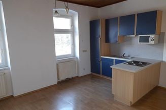 14493 - Wohnzimmer mitt offener Küche in Hohenberg