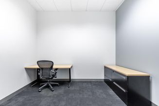 All-inclusive-Zugang zu professionellen Büroräumen für 1 Person in Regus Office Park Airport