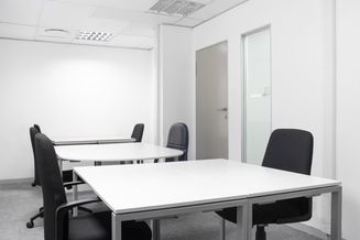 All-inclusive-Zugang zu professionellen Büroräumen für 5 Personen in Regus Smart City 