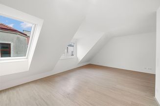 Erstbezug: Moderner Wohntraum im Dachgeschoss