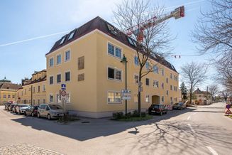 Wohnen am Schlossplatz: generalsanierte 4 Zimmer-Wohnung in Laxenburg - ab August verfügbar!