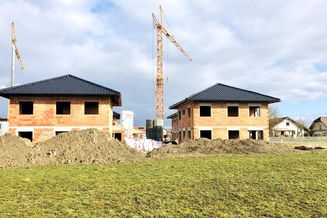 Neue schlüsselfertige Einfamilienhäuser in Weidenholz