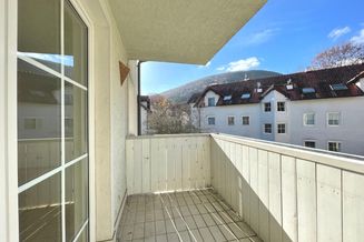 Helle, gut aufgeteilte 3-Zimmer-Wohnung mit Balkon und Garagenplatz (optional)