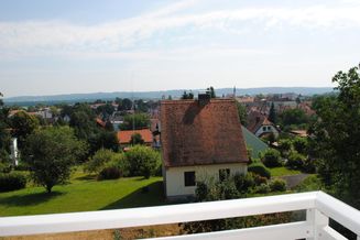 Sehr großzügige 2-Zimmer-Altbauwohnung in Fürstenfeld mit Balkon und schönem Ausblick!