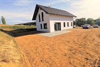 Neubau! Provisionsfreies Einfamilienhaus mit Doppelcarport &amp; großzügigem Grundstück in St. Kind