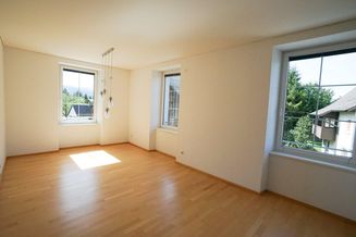 Schöne helle 4-Zimmer Wohnung mit Parkplatz und Balkon in Bregenz zu vermieten