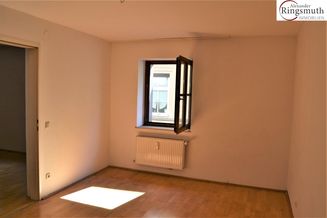 Wohnen in der Altstadt - sonnige 2-Zimmer-Wohnung, großes Wohn-Esszimmer, moderne Küche!