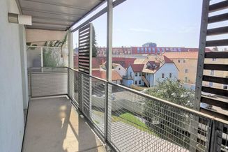 TOP Kleinwohnung mit großem Balkon und TG-Platz