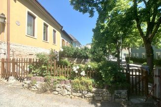 Mehrfamilienhaus auf großem Eigengrund in Baden!