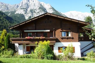 Schönes gepflegtes Tiroler Holzhaus