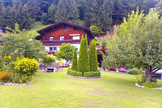 Ruheoase auf der Sonnenseite im Oberpinzgau: Mehr-Familienhaus mit eigener Wasserversorgung