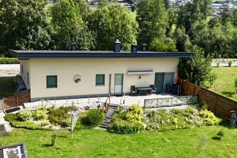 Wohnhaus mit Terrasse und großem Garten in schöner Lage