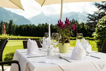 Blick auf das Kitzsteinhorn- Wohnung direkt am Golfplatz