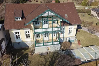Repräsentative Jahrhundertwendevilla in Gloggnitz zu verkaufen