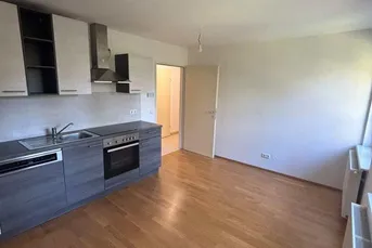 2 Zimmer Wohnung mit Balkon in Ruhelage